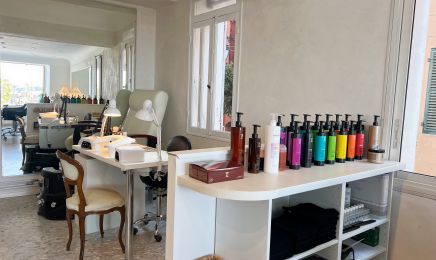 LE SALON DU PORT : Coiffeur à Sanary-sur-Mer