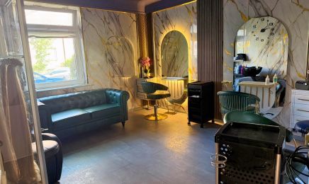 Ali Lux Friseursalon: Friseur in Hamburg