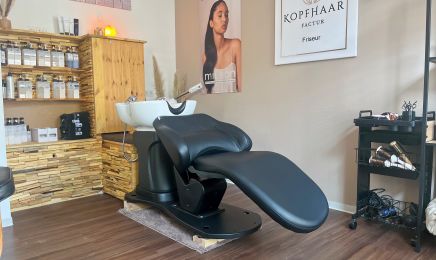 Kopfhaar Factur Friseur und Head Spa: Kosmetikstudio in Schweinfurt