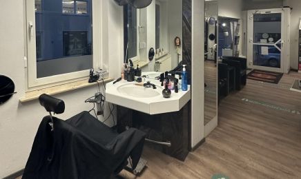 AVA Friseursalon Gleidingen: Kosmetikstudio in Laatzen