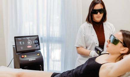 Clinic Aestheticare x Yna Brows by Lydie  : Institut de beauté à La Garde