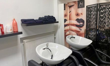 COIFF ME UP : Coiffeur à Forest