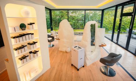 Aglaia: Kosmetikstudio in Köln