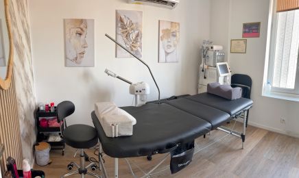 Inayaliss Beauty : Manucure à Enghien-les-Bains