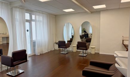 Shahads Touch: Friseur in Neusäß