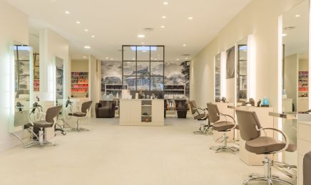 Jade morgan  : Coiffeur à Talant