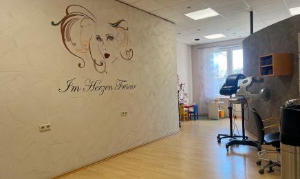 Haarstudio Friseur Romana: Barbershop in Crailsheim