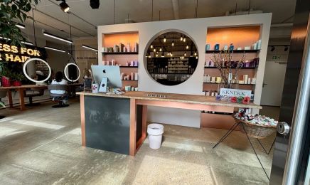 Mona Hofmann Wellness for your Hair: Friseur in Heilbronn