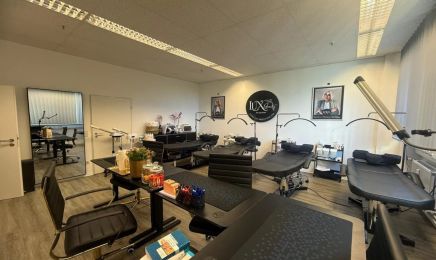 Lux beauty academy : Kosmetikstudio in Hamburg