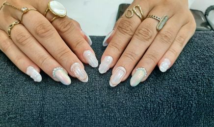 Lyna Beauty Cosmetic ( x Milli Nails 83)  : Coiffeur à Toulon
