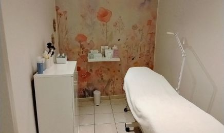 Institut Aquarella : Manucure à Moulins