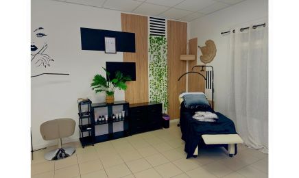 Maison Sophie : Institut de beauté à Jons