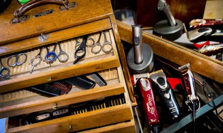M Barber Lounge  : Barbier à Rauzan