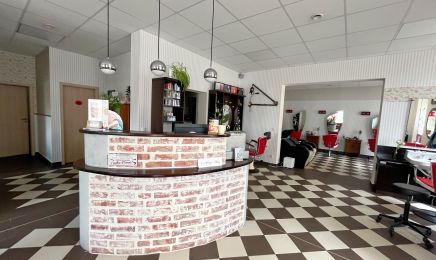 On Hair & Red Lips: Friseur in Chemnitz