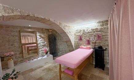 Douceur Féeline Institut  : Manucure à Saint-Maximin-la-Sainte-Baume