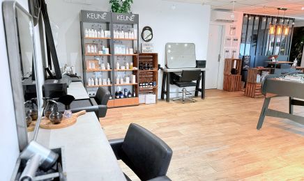 Acte 1 : Coiffeur à Pibrac