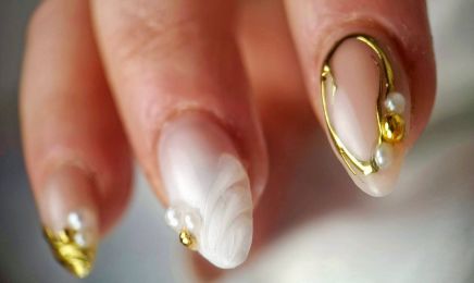Kalizé Création (Ongle, cils, massage et strass dentaire) : Manucure à Saint-Sornin