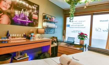 Esther D : Institut de beauté à Marly