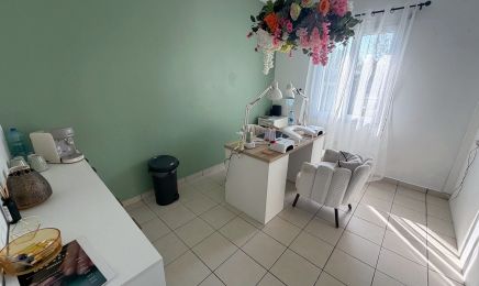 Le Salon By Linda ( anciennement la villa ) : Coiffeur à Gradignan