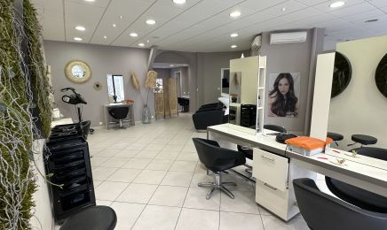 Hair by R : Coiffeur à Mareuil-le-Port
