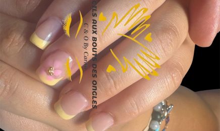 Des cils aux bouts des ongles  : Manucure à TOULOUGES
