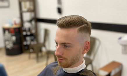 Masculin Coiffeur Barbier  : Institut de beauté à Marseille