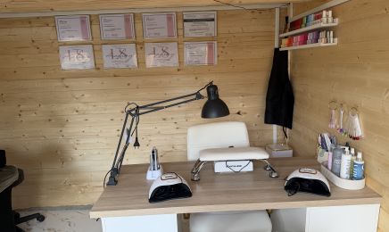 Sb Beauty : Manucure à Vias