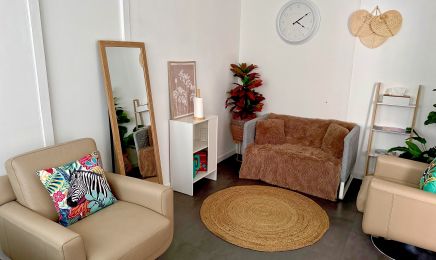 Gloire ô bien-être• Massage bien-être  Drainage lymphatique•Kobido•Intra-buccal  : Institut de beauté à Saint-Étienne