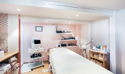 AURA Studio : Institut de beauté à Colomars
