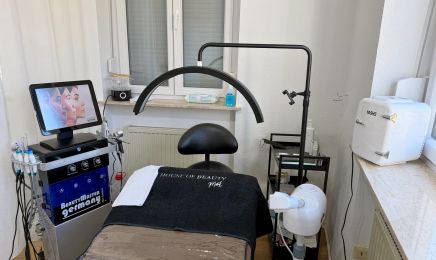 House of Beauty by M&E: Nagelstudio in Karlstadt