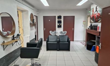 Le Retrospec'tiff - Salon de coiffure, Head-Spa et Manucure : Manucure à Aumetz
