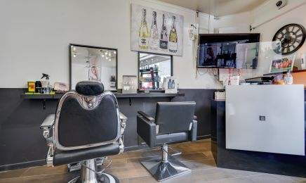Mathias 23 : Coiffeur à Marseille