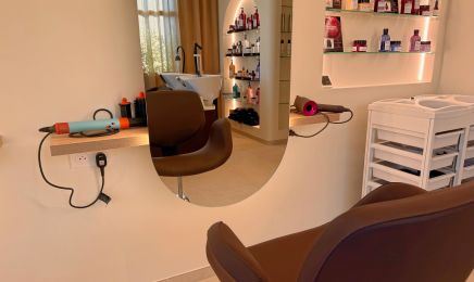 Le Salon de Slavi  : Coiffeur à La Mole