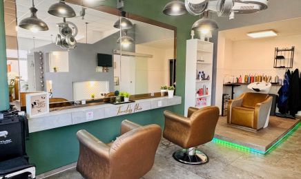 Timeless Hair : Friseur in Krayenberggemeinde