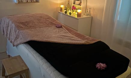 Institut de la Lune Rose chez Maëlle Hair Beauty : Institut de beauté à Beaucaire