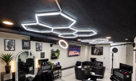 D.C BARBER : Barbier à Puget-sur-Argens