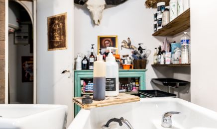 Into the wig  : Coiffeur à Paris