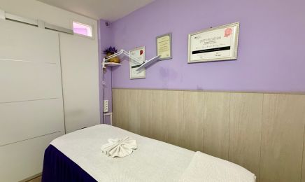Violette Nails : Institut de beauté à Antibes