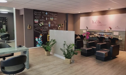 Dreamhair by Sandra Büttgen & Team: Kosmetikstudio in Pulheim