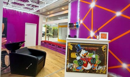 Los Angeles Friseur: Kosmetikstudio in München