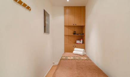 5 Bien-Être  : Manucure à Paris