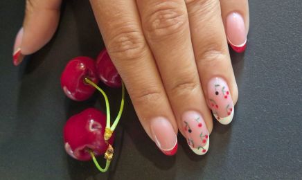 Emma Nail 1798 Chez Saint Lou Coiffures : Manucure à Thuir