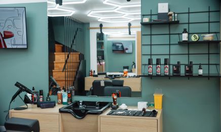 La Place du Barbier : Coiffeur à Oraison