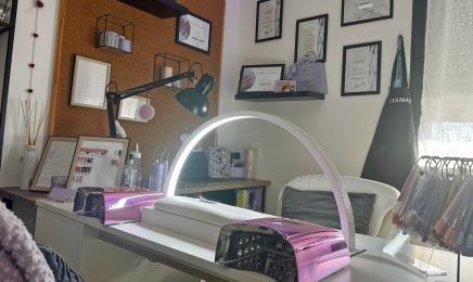 Alcira - Beauté des mains et du regard  : Institut de beauté à Générac