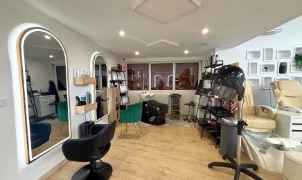 Jasmine Beauty - Institut de beauté - Coiffure : Coiffeur à Morsang-sur-Orge