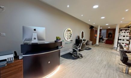 ARTS.SD —Coiffure Jeanne D'Arc : Coiffeur à Toulouse