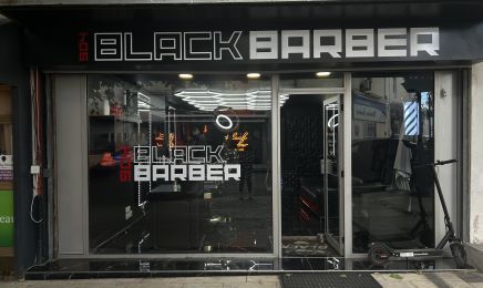 BLACK BARBER  : Barbier à Châteaurenard