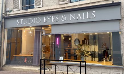 Studio Eyes & Nails  : Institut de beauté à Bourges
