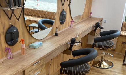Laveen Friseure: Kosmetikstudio in München