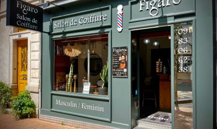 Figaro Salon de coiffure  : Coiffeur à Laval